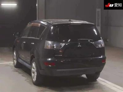 Mitsubishi OUTLANDER  с аукциона в Японии