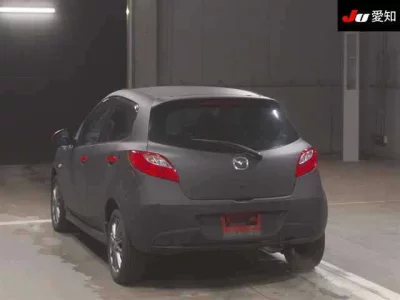 Mazda DEMIO  с аукциона в Японии
