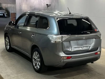 Mitsubishi OUTLANDER PHEV