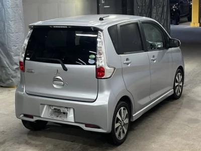 Mitsubishi EK CUSTOM