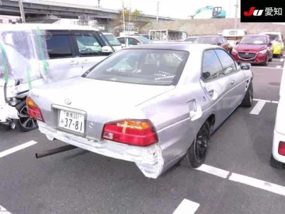 Nissan LAUREL