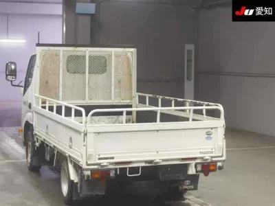 Toyota DYNA  с аукциона в Японии