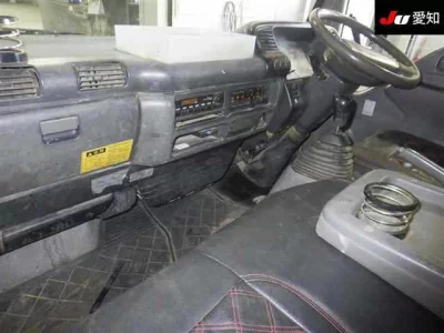 Mazda TITAN  с аукциона в Японии