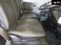 Toyota DYNA лот № 7107 оценка 3  с аукциона в Японии 5