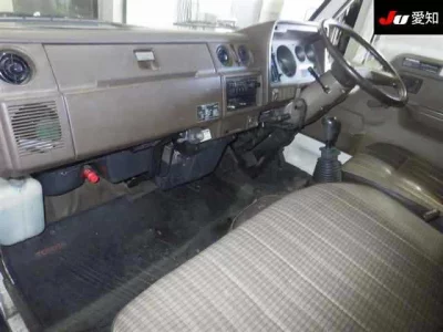 Toyota DYNA  с аукциона в Японии