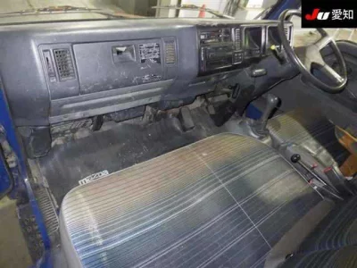 Mazda TITAN  с аукциона в Японии