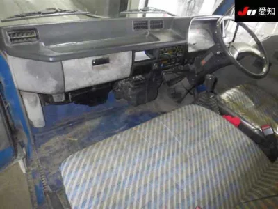 Mitsubishi FUSO TRUCK  с аукциона в Японии