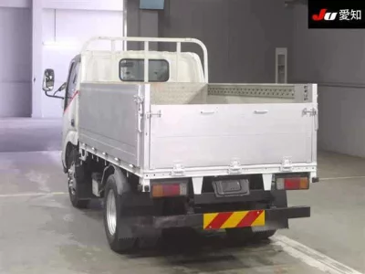 Toyota DYNA  с аукциона в Японии