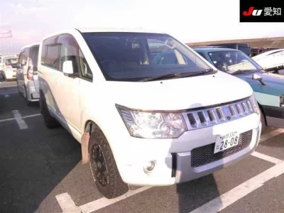 Mitsubishi DELICA D5