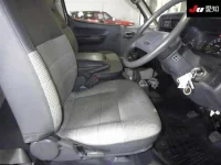Toyota HIACE VAN лот № 7187 оценка R  с аукциона в Японии 5