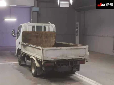 Toyota DYNA  с аукциона в Японии