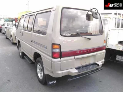 Mitsubishi DELICA WAGON