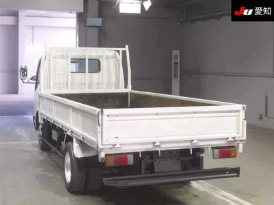 Toyota DYNA  с аукциона в Японии