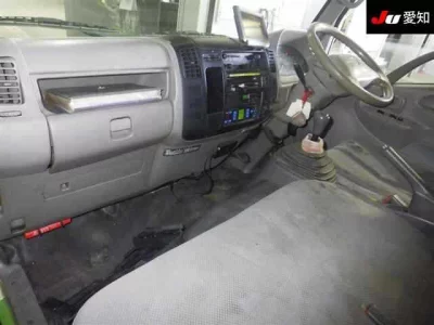 Toyota DYNA  с аукциона в Японии