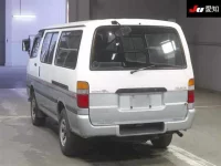 Toyota HIACE VAN лот № 20003 оценка R  с аукциона в Японии 1