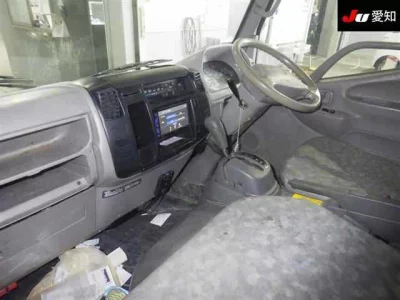 Toyota DYNA  с аукциона в Японии