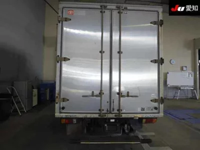 Toyota DYNA  с аукциона в Японии