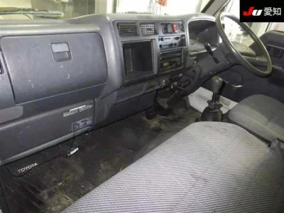 Toyota DYNA  с аукциона в Японии