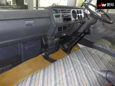 Mazda TITAN  с аукциона в Японии