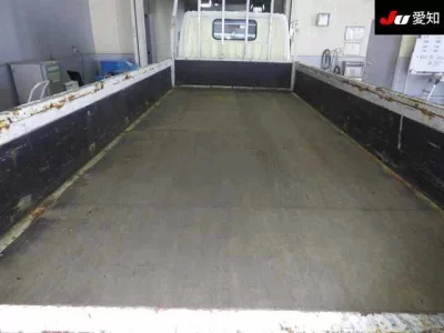 Toyota DYNA  с аукциона в Японии