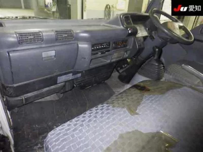Isuzu ELF  с аукциона в Японии