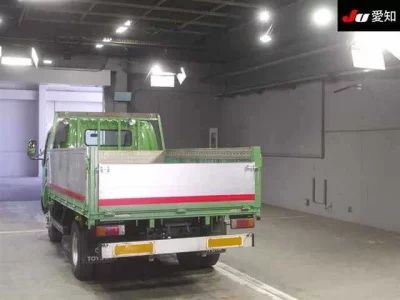 Toyota DYNA  с аукциона в Японии