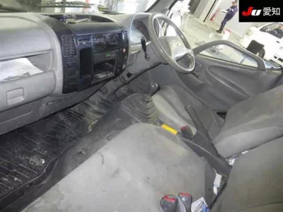 Toyota DYNA  с аукциона в Японии