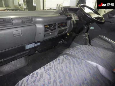 Isuzu ELF  с аукциона в Японии