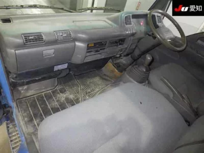 Isuzu ELF  с аукциона в Японии