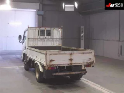 Toyota DYNA  с аукциона в Японии