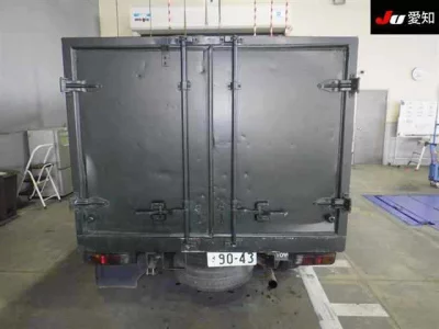 Toyota DYNA  с аукциона в Японии