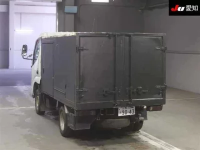 Toyota DYNA  с аукциона в Японии
