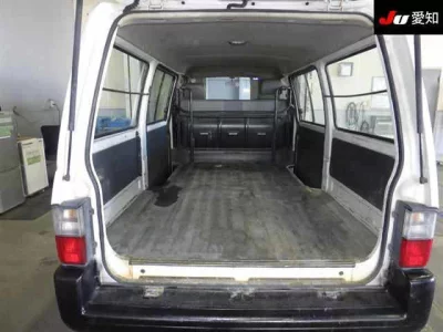 Mazda BONGO VAN  с аукциона в Японии
