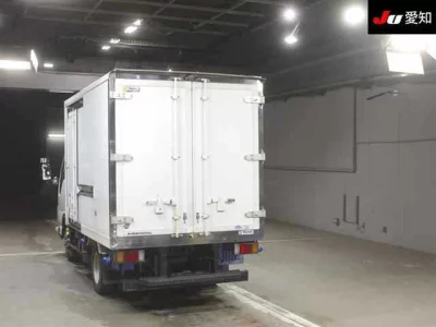 Isuzu ELF  с аукциона в Японии