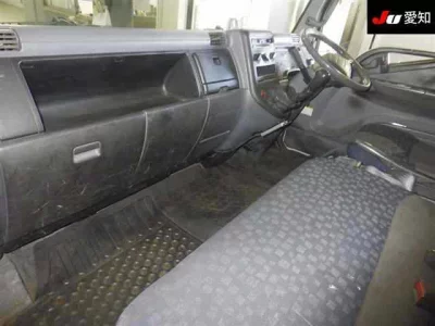 Mitsubishi FUSO TRUCK  с аукциона в Японии