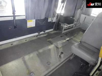 Toyota HIACE  с аукциона в Японии