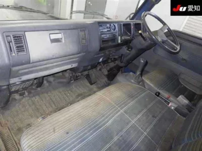 Mazda TITAN  с аукциона в Японии