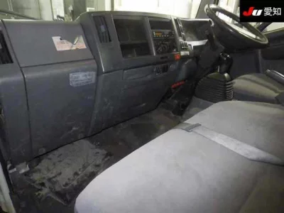 Isuzu ELF  с аукциона в Японии