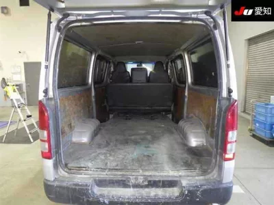 Toyota HIACE VAN  с аукциона в Японии