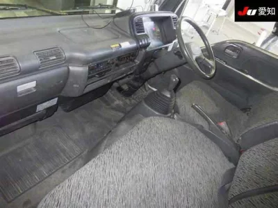 Isuzu ELF  с аукциона в Японии