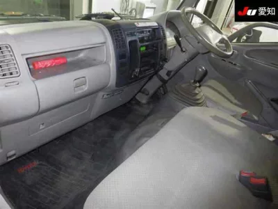 Toyota DYNA  с аукциона в Японии