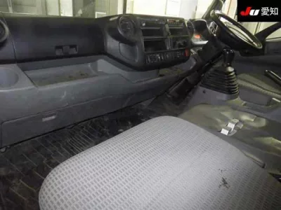 Hino DUTRO  с аукциона в Японии