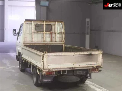 Toyota DYNA  с аукциона в Японии