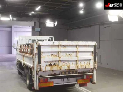 Mitsubishi FUSO TRUCK  с аукциона в Японии