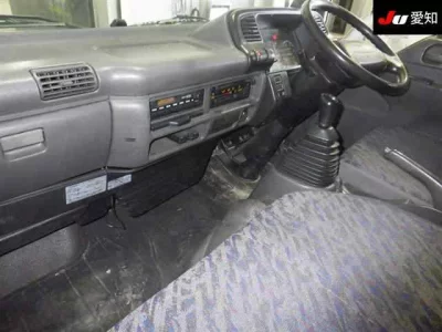 Isuzu ELF  с аукциона в Японии