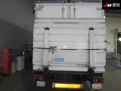 Isuzu ELF  с аукциона в Японии