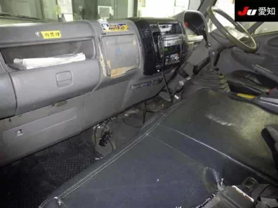 Toyota DYNA  с аукциона в Японии