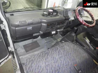 Isuzu ELF  с аукциона в Японии