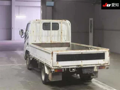 Toyota DYNA  с аукциона в Японии