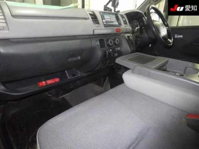 Toyota HIACE VAN  с аукциона в Японии
